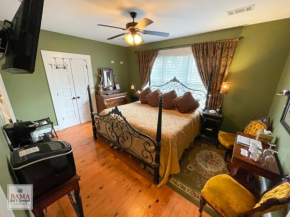 Bama Bed and Breakfast - Tusk Suite